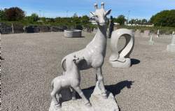 giraf grå granit