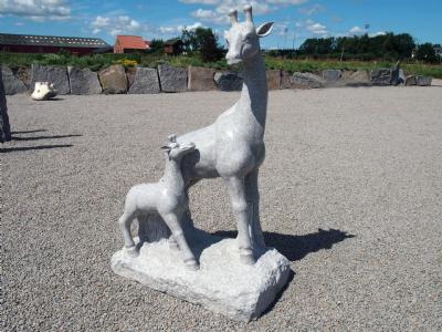 salg af Giraf granit figur
