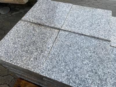 salg af Granit fliser lys grå ca. 30x30x3