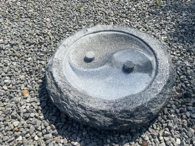 salg af Granit fuglebad yin yang