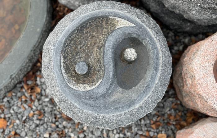 salg af Granit fuglebad yin yang
