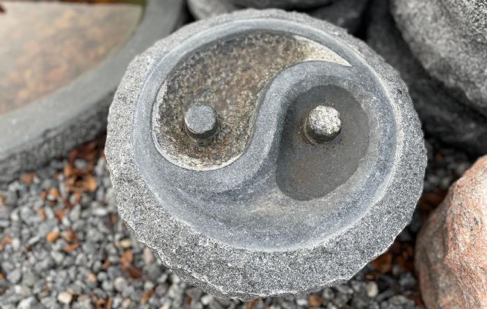 salg af Granit fuglebad yin yang