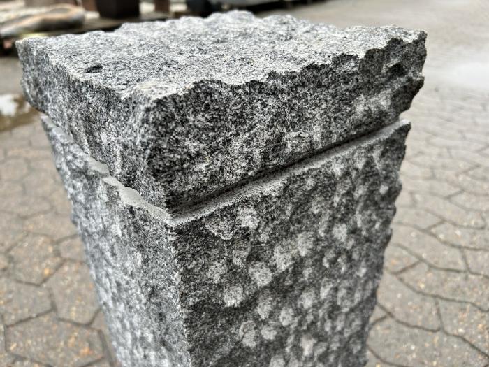 salg af Granitsokkel gråsort m/fals