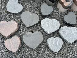 Granit hjerte trædesten 2 størrelser
