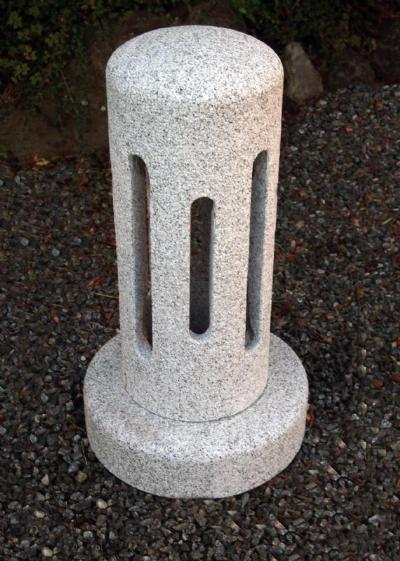 salg af Granitlampe med lodrette riller h.60 cm