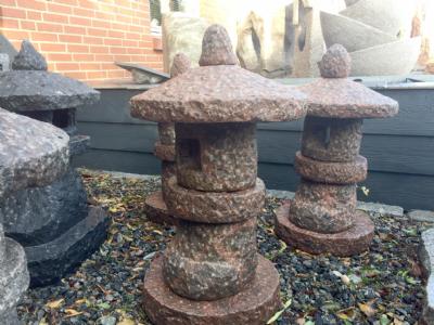 salg af Granitlampe "Shree" i indisk granit