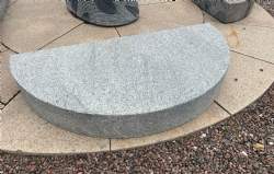 grå indisk granit radius trin