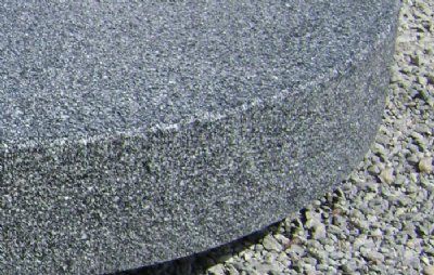 Trappetrin radius gråsort granit