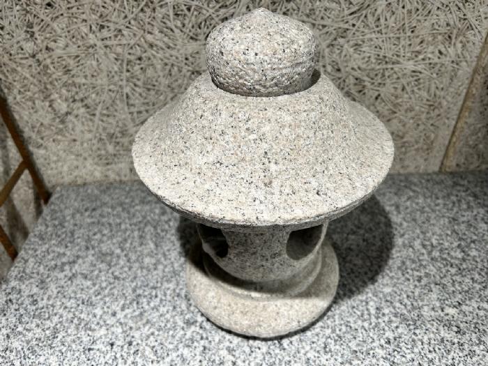 skulder Algebra Charles Keasing Køb Gravsteds lampe lysgrå granit Pynte lampe H 25 cm - Sten og Granit  Butikken