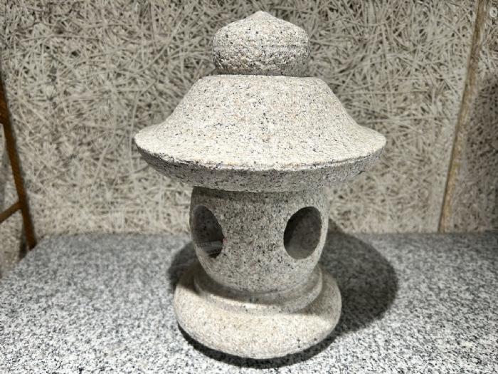 salg af Gravsteds lampe lysgrå granit