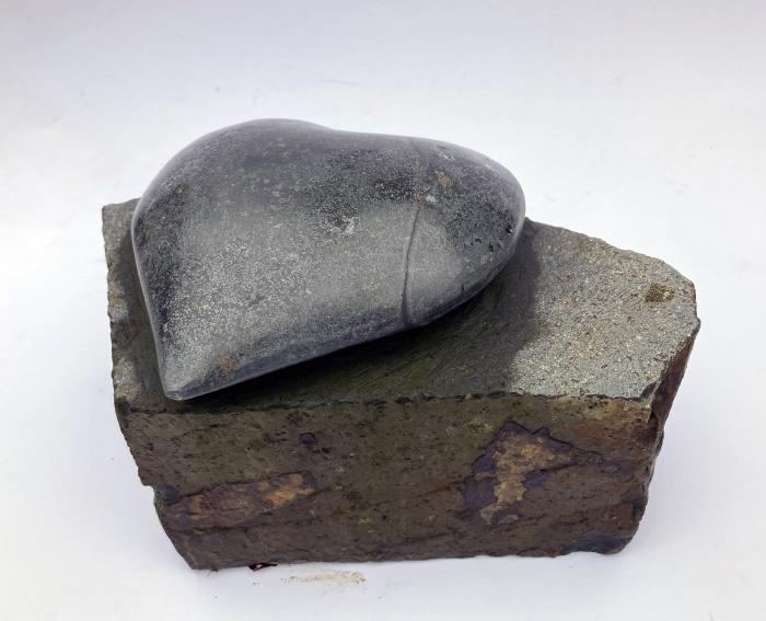 salg af Hjerte sort poleret 20-25 cm
