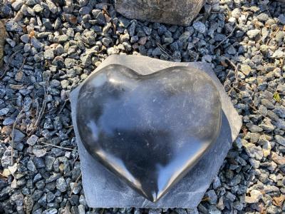 salg af Hjerte basalt poleret