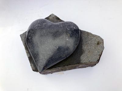 salg af Hjertesten basalt 30-35 cm