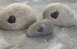 Hjertesten natur med lille hjerte