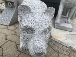 Isbjørn hoved granit sten lys grå