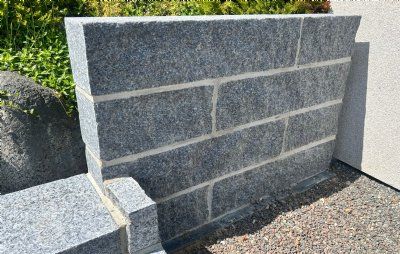 Kantblok Larvikitt blå granit