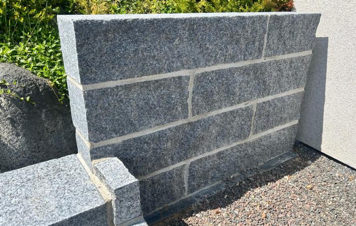 salg af Kantblok Larvikitt blå granit