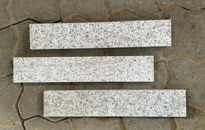 salg af Kantliste lysgrå granit børstet overflade