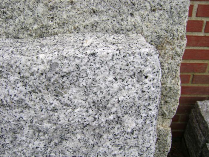 salg af Kantsten - palisadesten - grå granit