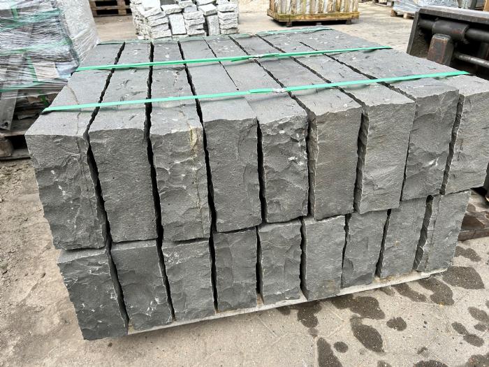 salg af Kantsten sort basalt - 18 stk