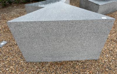 salg af Klodser trekant grå granit