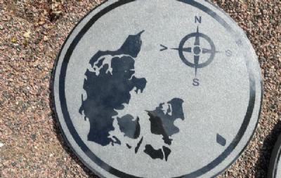 salg af Sort kompassten med Danmarks kort