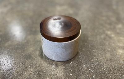 salg af Krukke natursten m. trælåg