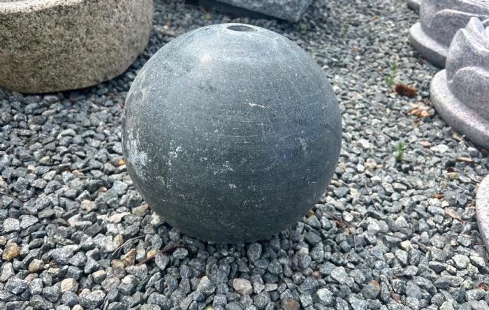 salg af Kugle vandsten sort slebet
