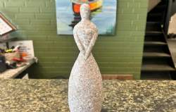 dame skulptur