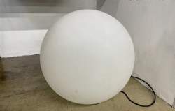 salg af Lampe kugle hvid plast