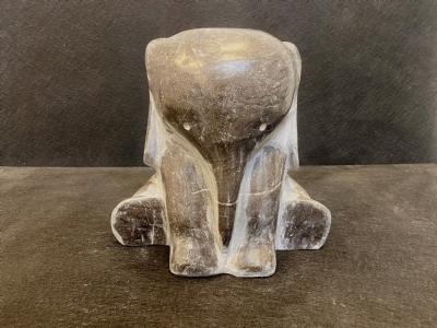 salg af Lille siddende elefant