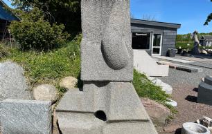 Liv i sten skulptur H200