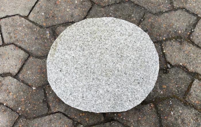 salg af Lys grå granit trædesten