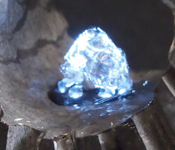 Køb granit vandsten springvand og pumper til vand i haven her Fuglebad elektrisk springvand