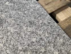 grå granit flise 90x90x5