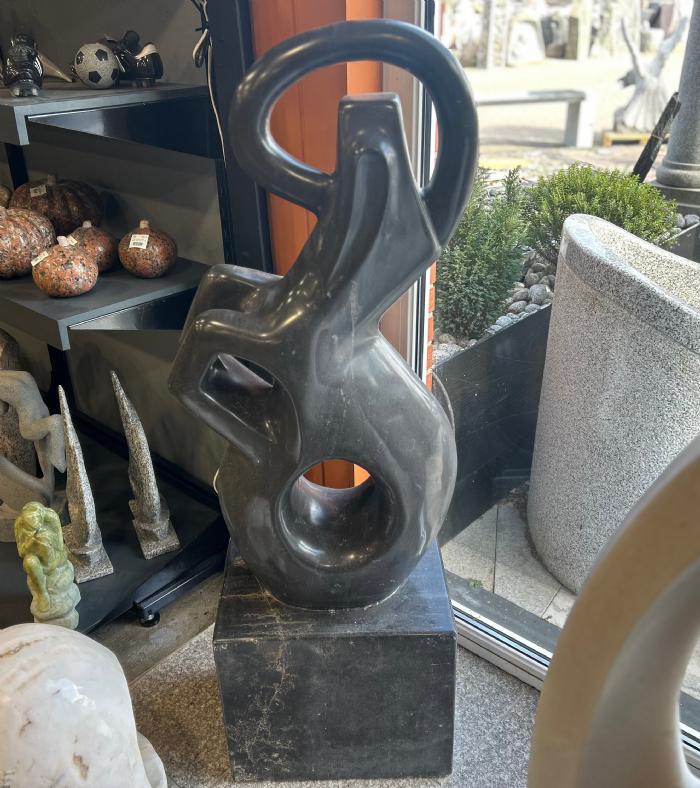salg af Marmor skulptur sort hest