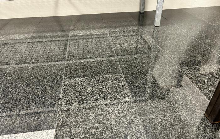 salg af Nero Africa flise poleret