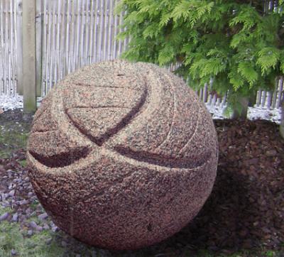 salg af Vandsten i rødlig granit "Petanque"
