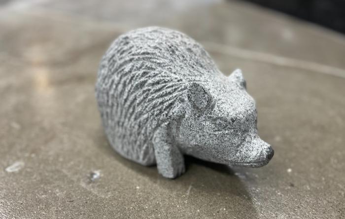 salg af Pindsvin mørkegrå granit