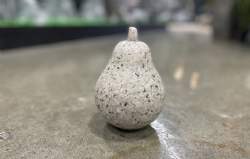 pære granit gul