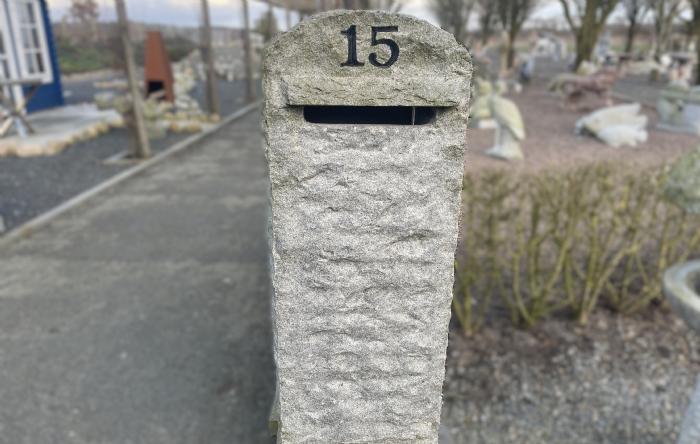 salg af Postkasse gråsort nr. 15