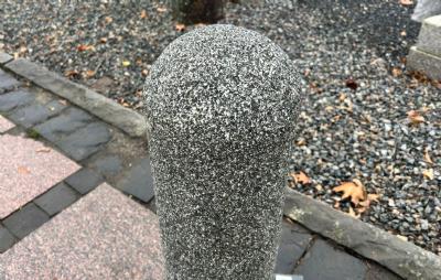 salg af Pullert granit