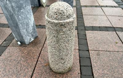 salg af Pullert granit