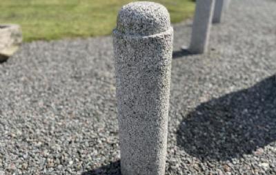 salg af Pullert granit