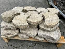 RESTPALLE bedsten gul granit kløvet