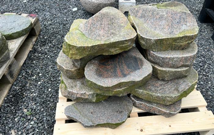 salg af Restpalle trædesten rødlig granit