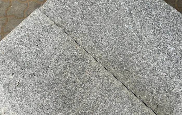 salg af TS Rødlig flise restparti