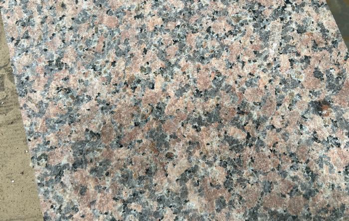 salg af Rød flise børstet rest parti