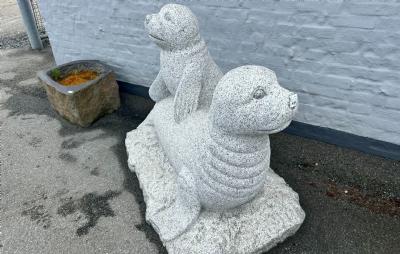 salg af Sæl m. unge grå L120 cm