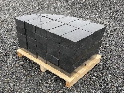 salg af Små basalt fliser